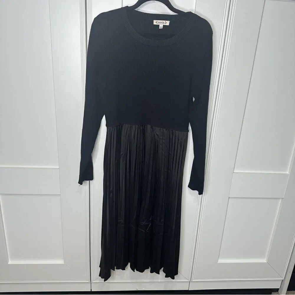 Nanette Lepore Large Black dress long sleeve (r1)